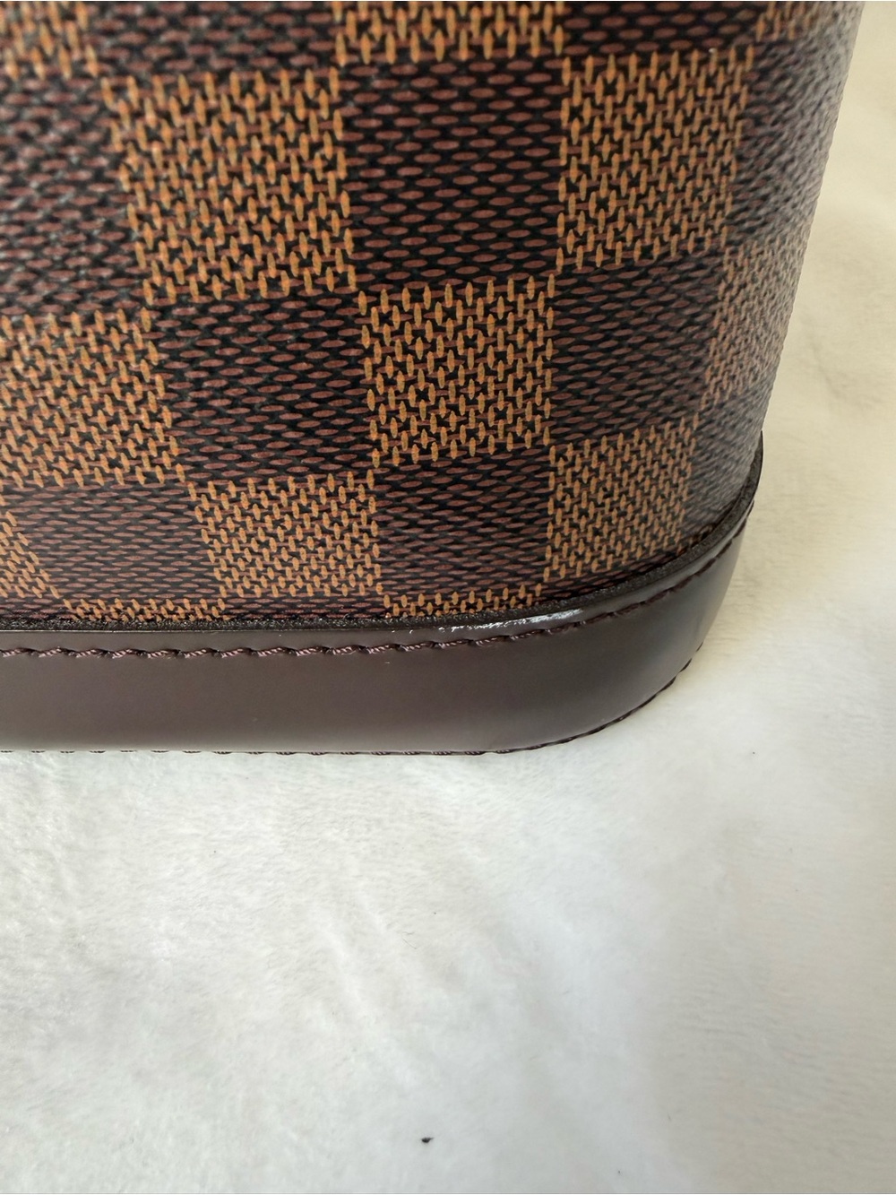 Louis Vuitton Alma PM in Damier Ebene - Picture 3 of 15